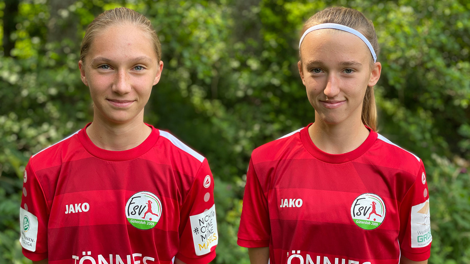 Finja Kappmeier und Johanna Burholz: Nominierung zum Sichtungslehrgang der U-16 Nationalmannschaft. (Foto: FSV Gütersloh 2009)