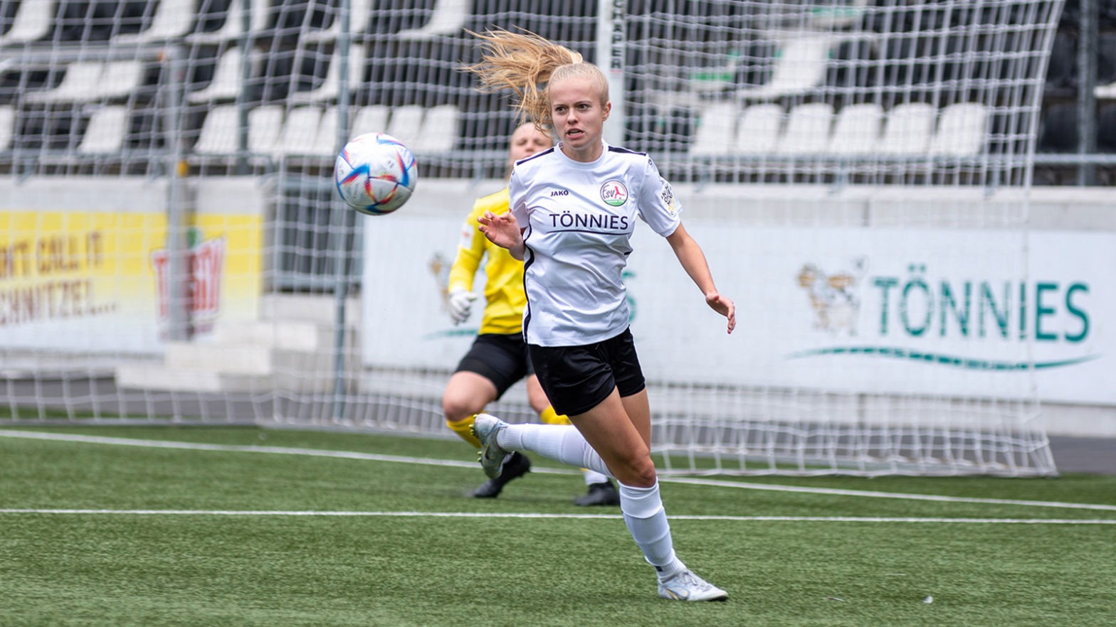 FSV-Defensivtalent Hedda Wahle und Mannschaft sind bereit für das Topspiel. (Foto: Boris Kessler / FSV Gütersloh 2009)