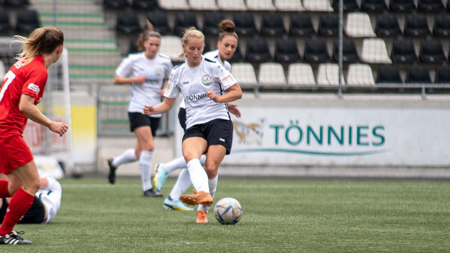 Maren Tellebröker trifft mit dem FSV Gütersloh auf ihren Ex-Verein FC Twente. (Foto: Dennis Seelige / FSV Gütersloh 2009)