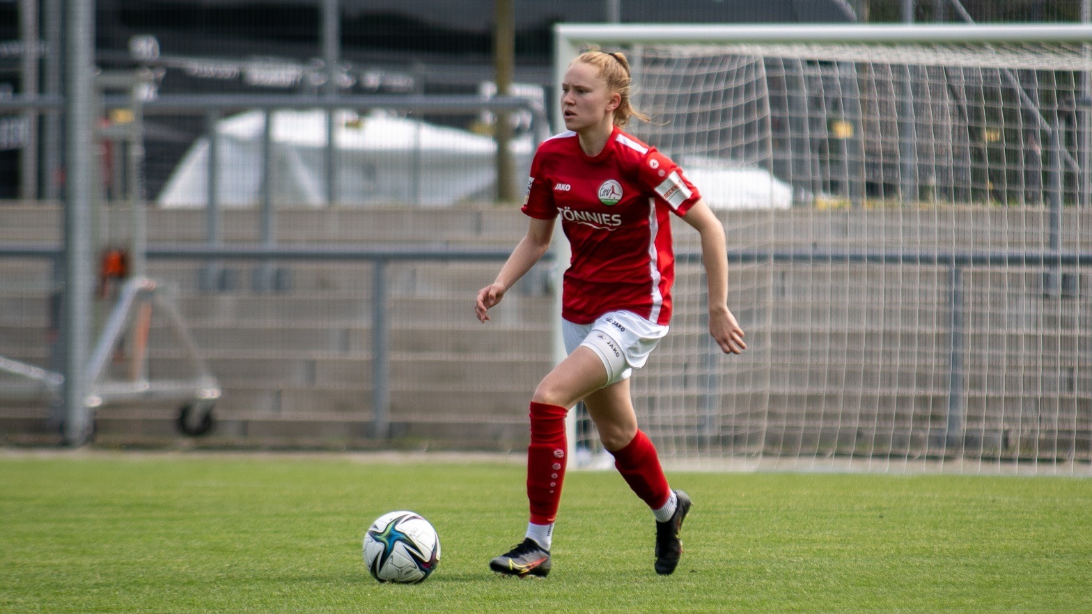 FSV-Mittelfeldspielerin Ronja Leubner (Foto: Dennis Seelige / FSV Gütersloh 2009)
