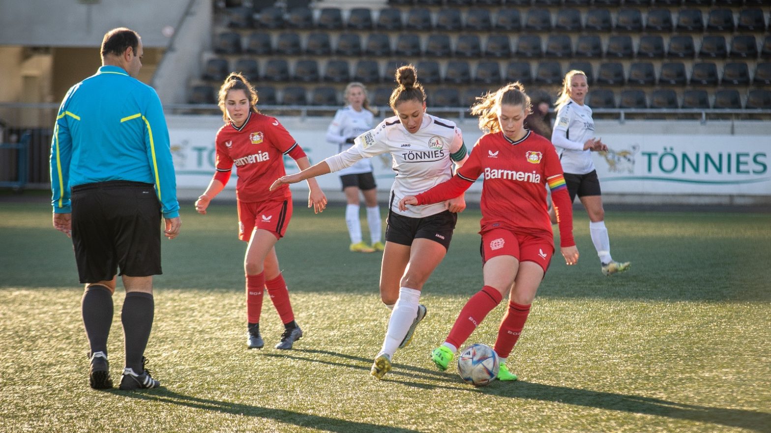 Shpresa Aradini im Spiel gegen Bayer 04 Leverkusen II. (Foto: Dennis Seelige / FSV Gütersloh 2009)