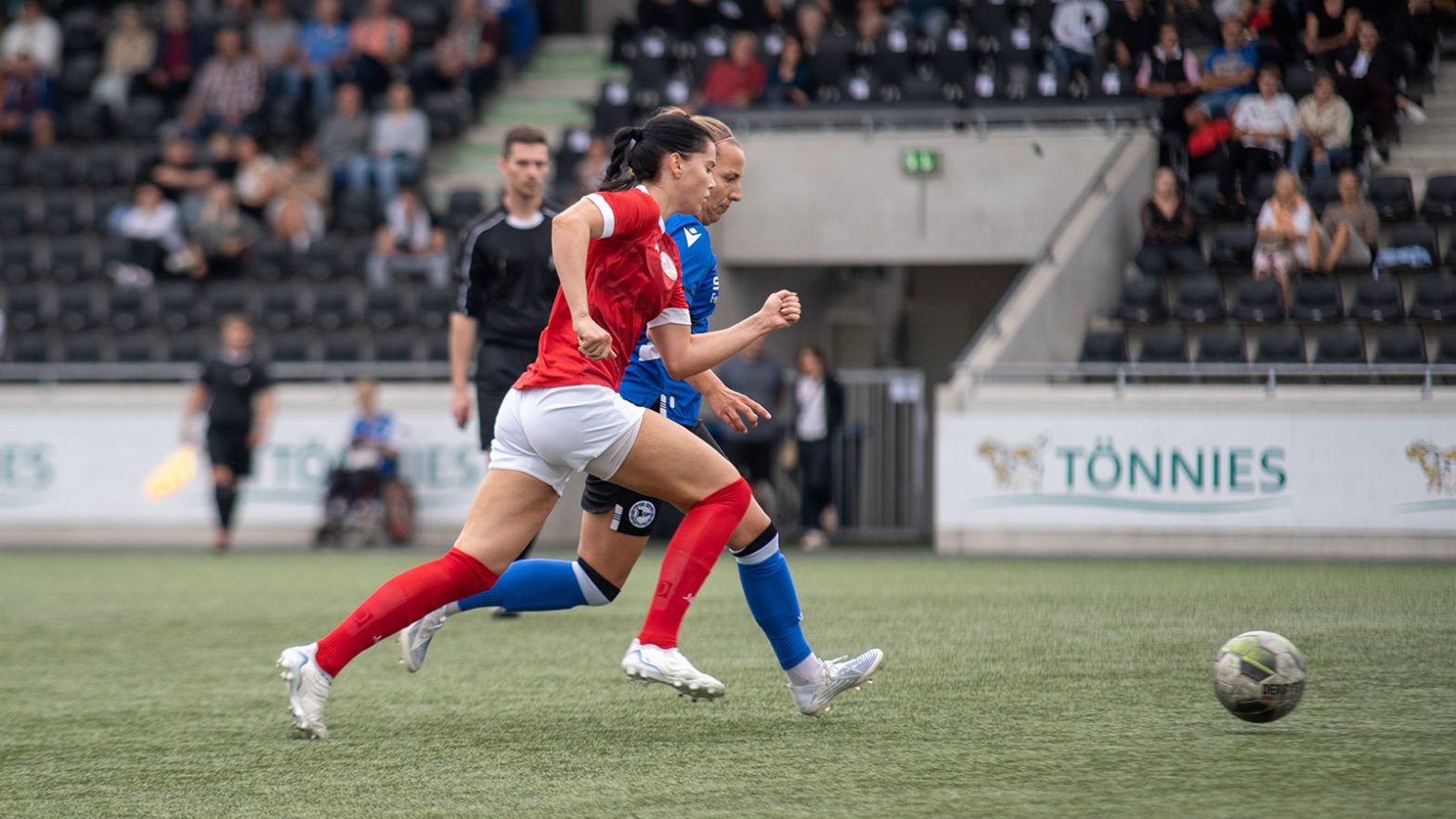 Chiara Tappe in einem Regionalligaspiel gegen den DSC Arminia Bielefeld. (Foto: Dennis Seelige / FSV Gütersloh 2009)