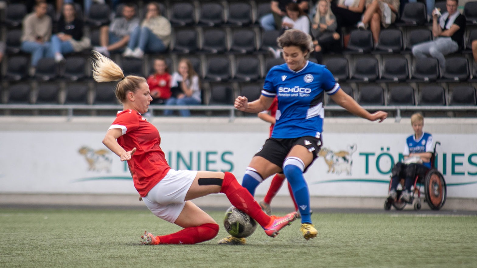 FSV-Abwehrspielerin Pamela Jahn in einem Regionalligaspiel gegen den DSC Arminia Bielefeld. (Foto: Dennis Seelige / FSV Gütersloh 2009)