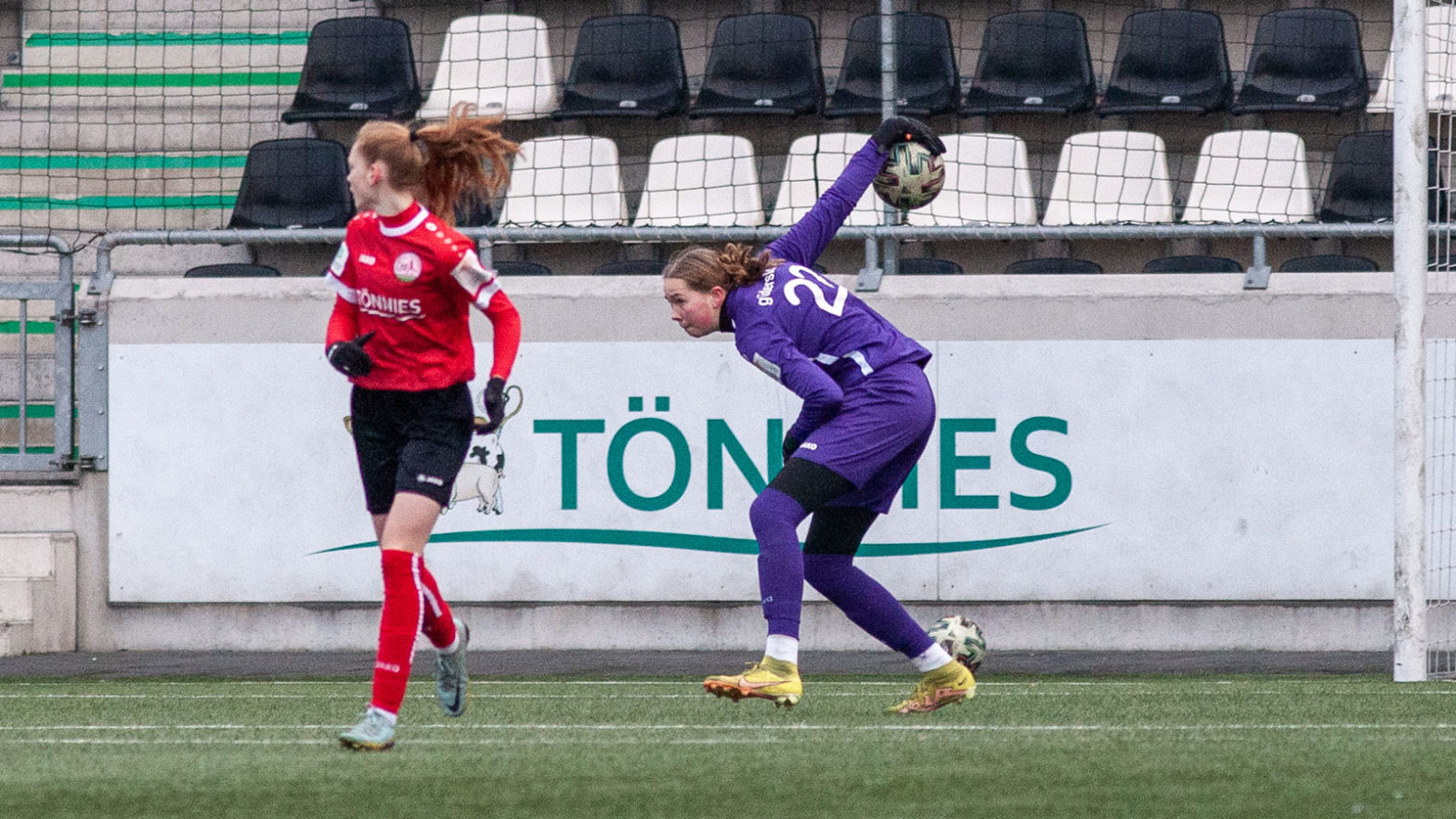 Torhüterin Luisa Pösentrup im Einsatz für die U-17 Mannschaft des FSV. (Foto: Dennis Seelige / FSV Gütersloh 2009)