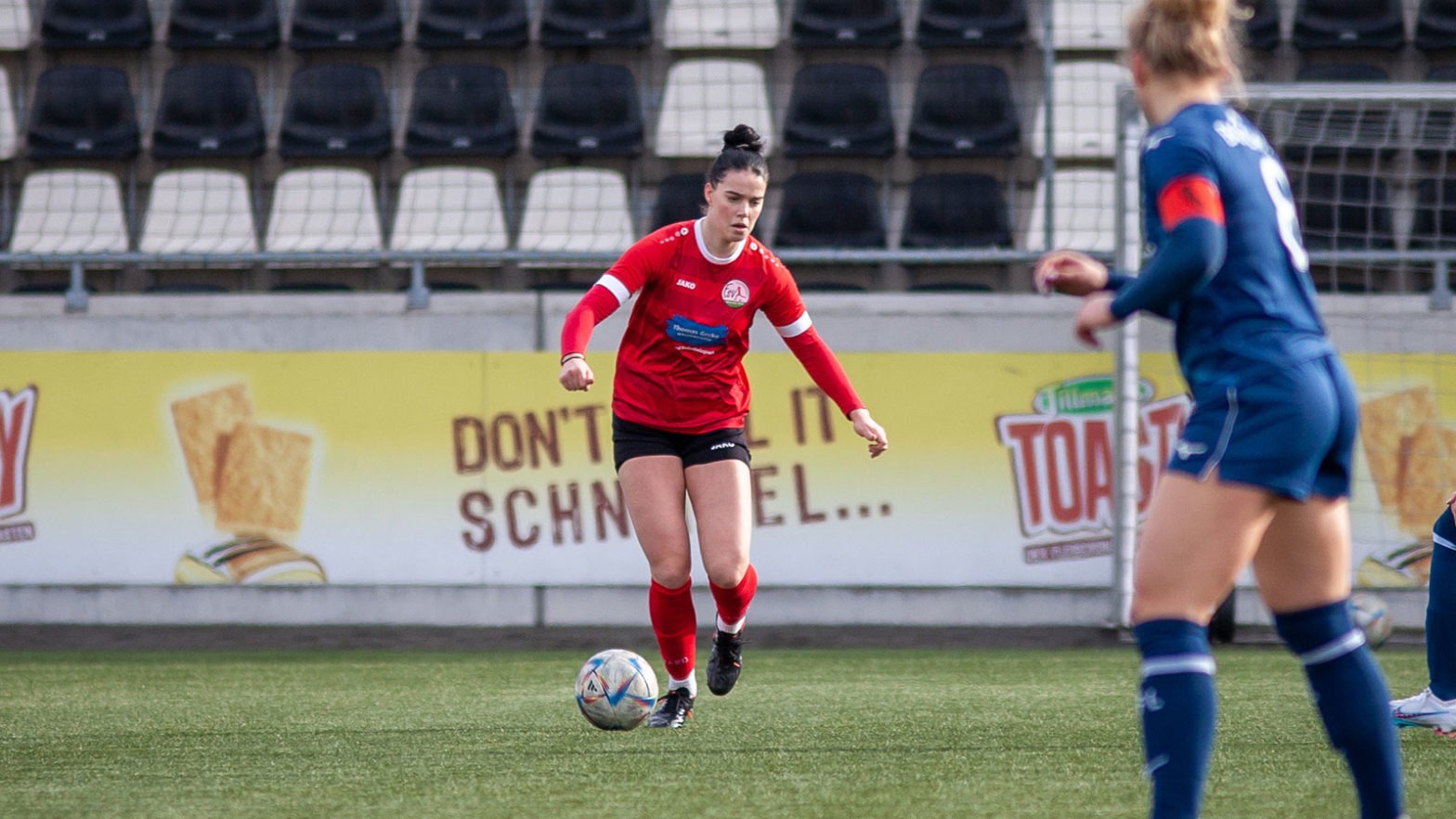 Chiara Tappe in einer Partie der Regionalliga West. (Foto: Dennis Seelige / FSV Gütersloh 2009)