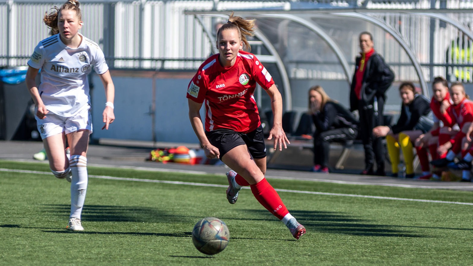 Seit 2016 für den FSV Gütersloh am Ball: Allrounderin Celina Baum (Foto: Boris Kessler / FSV Gütersloh 2009)