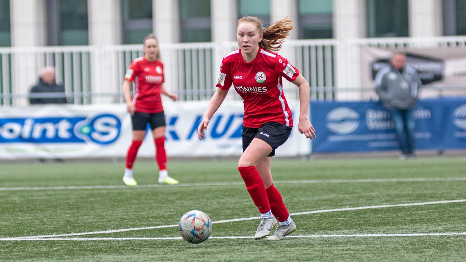 FSV-Mittelfeldspielerin Ronja Leubner (Foto: Boris Kessler / FSV Gütersloh 2009)
