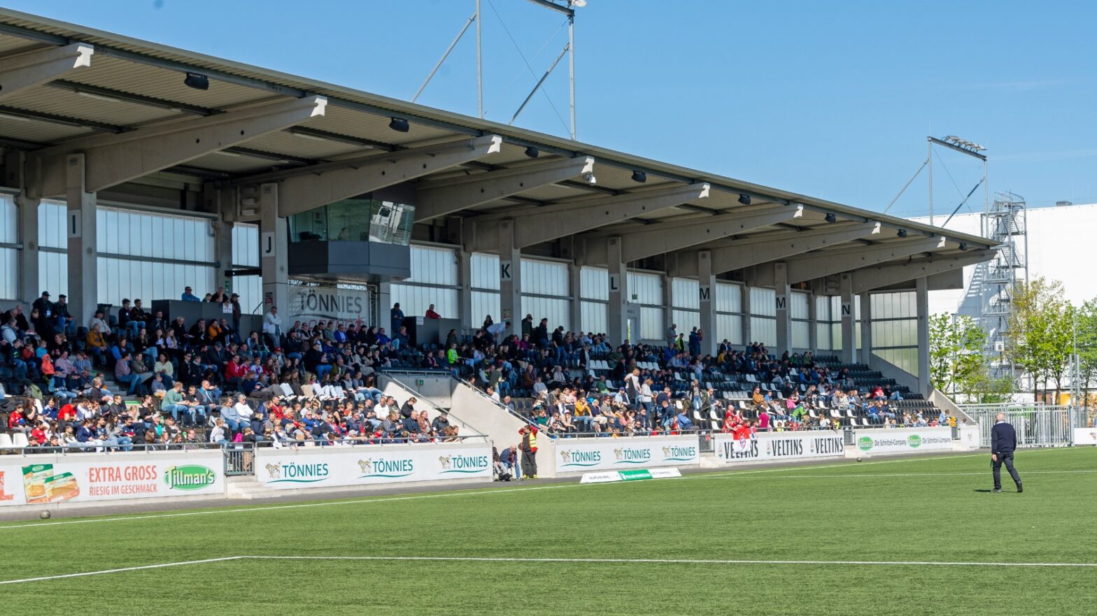 Die Tönnies Arena ist Schauplatz für die Heimspiele des FSV in der 2. Frauen-Bundesliga. (Foto: Boris Kessler / FSV Gütersloh 2009)