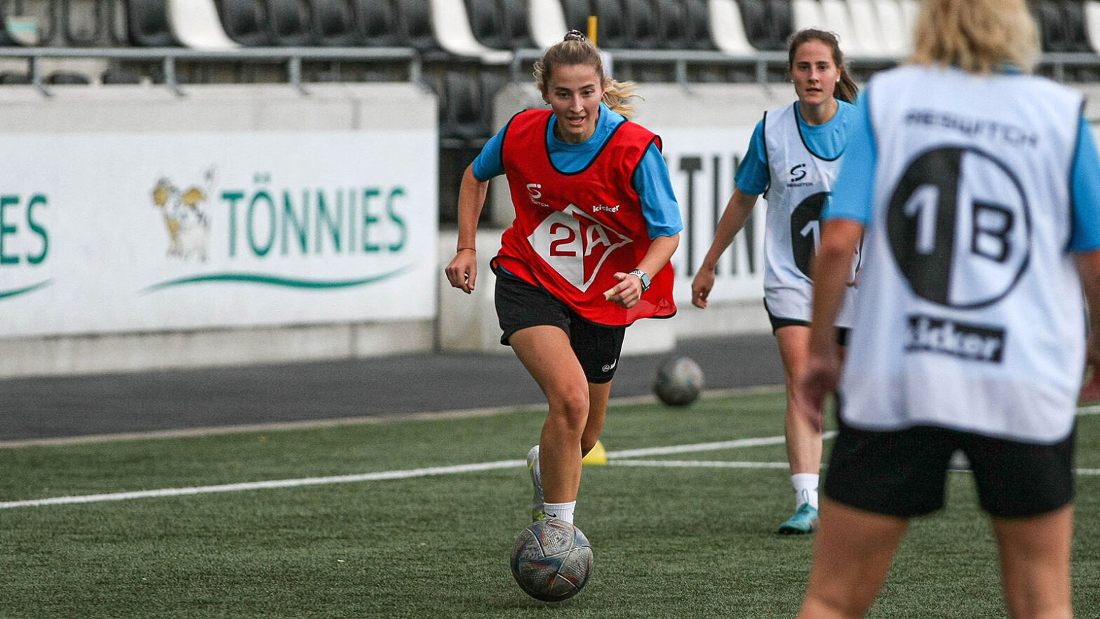 Mittfeldspielerin Demi Pagel im FSV-Training. (Foto: Marina Brüning / FSV Gütersloh 2009)