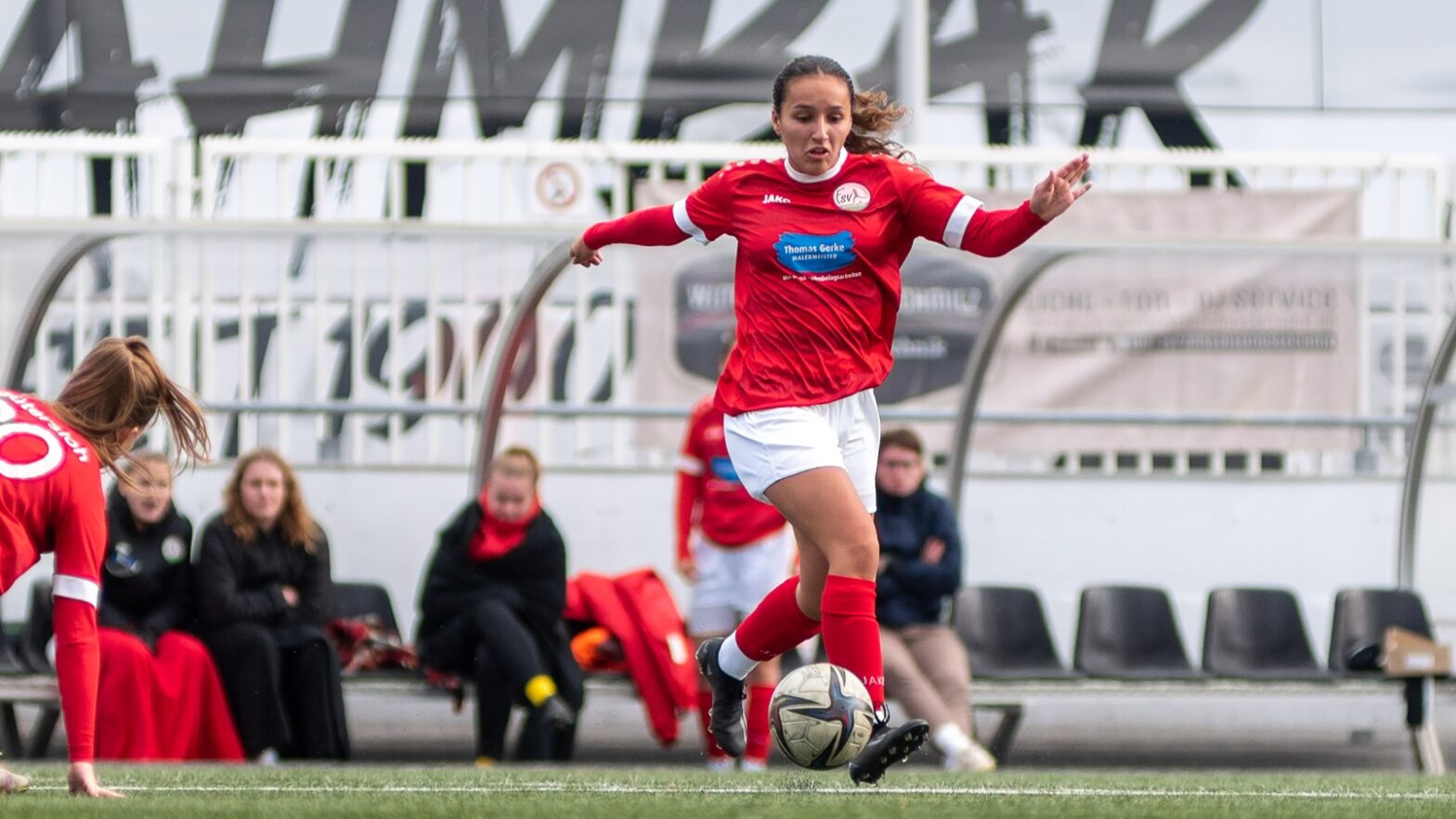 FSV-Mittelfeldspielerin Laura Nünning (Foto: Boris Kessler / FSV Gütersloh 2009)