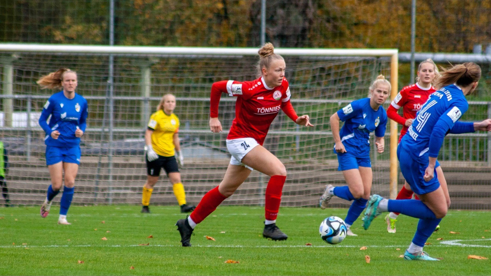 Lilly Stojan im Zweitligaduell beim FC Carl Zeiss Jena. (Foto: Ernst Hokamp / FSV Gütersloh 2009)