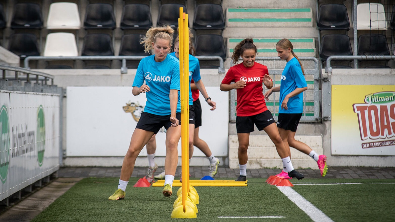 Gute Laune und höchste Konzentration: Die Spielerinnen des FSV Gütersloh beim Training. (Foto: Dennis Seelige / FSV Gütersloh 2009)