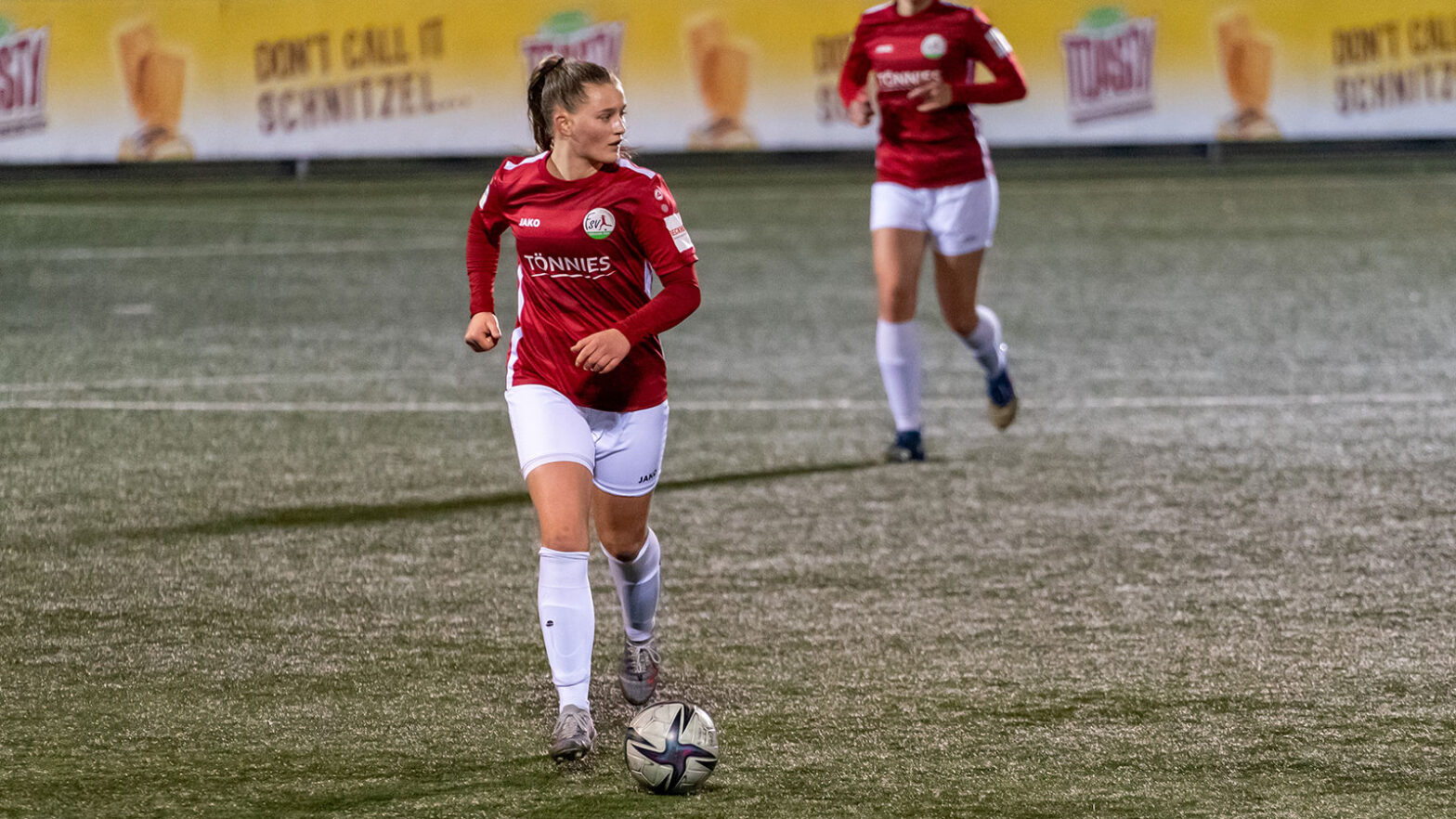Josefine Neß im Einsatz für den FSV Gütersloh. (Foto: Alexander Neß / FSV Gütersloh 2009)