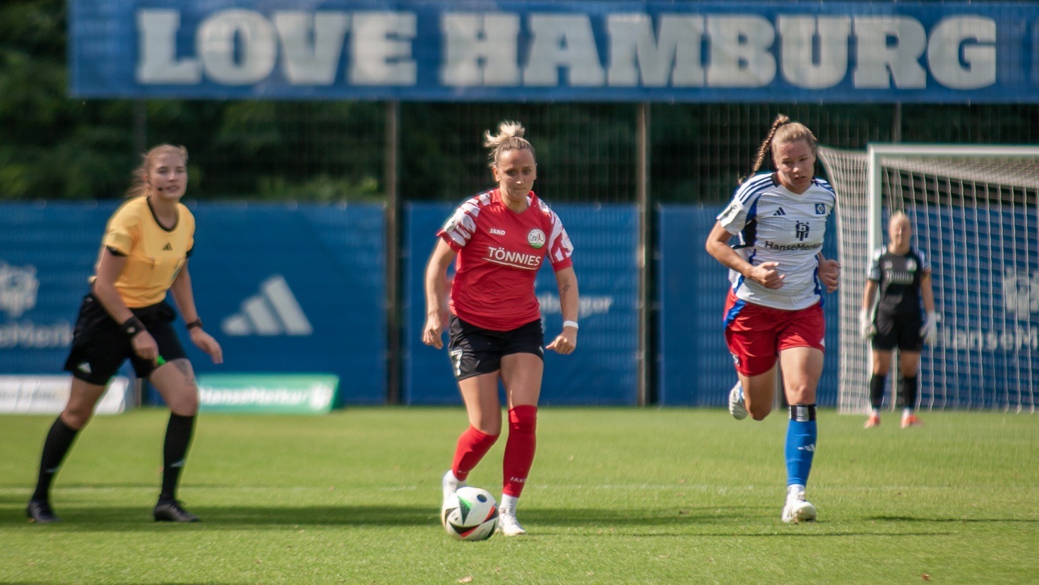 [Bild: Melanie-Schuster-FSV-beim-HSV.jpg]