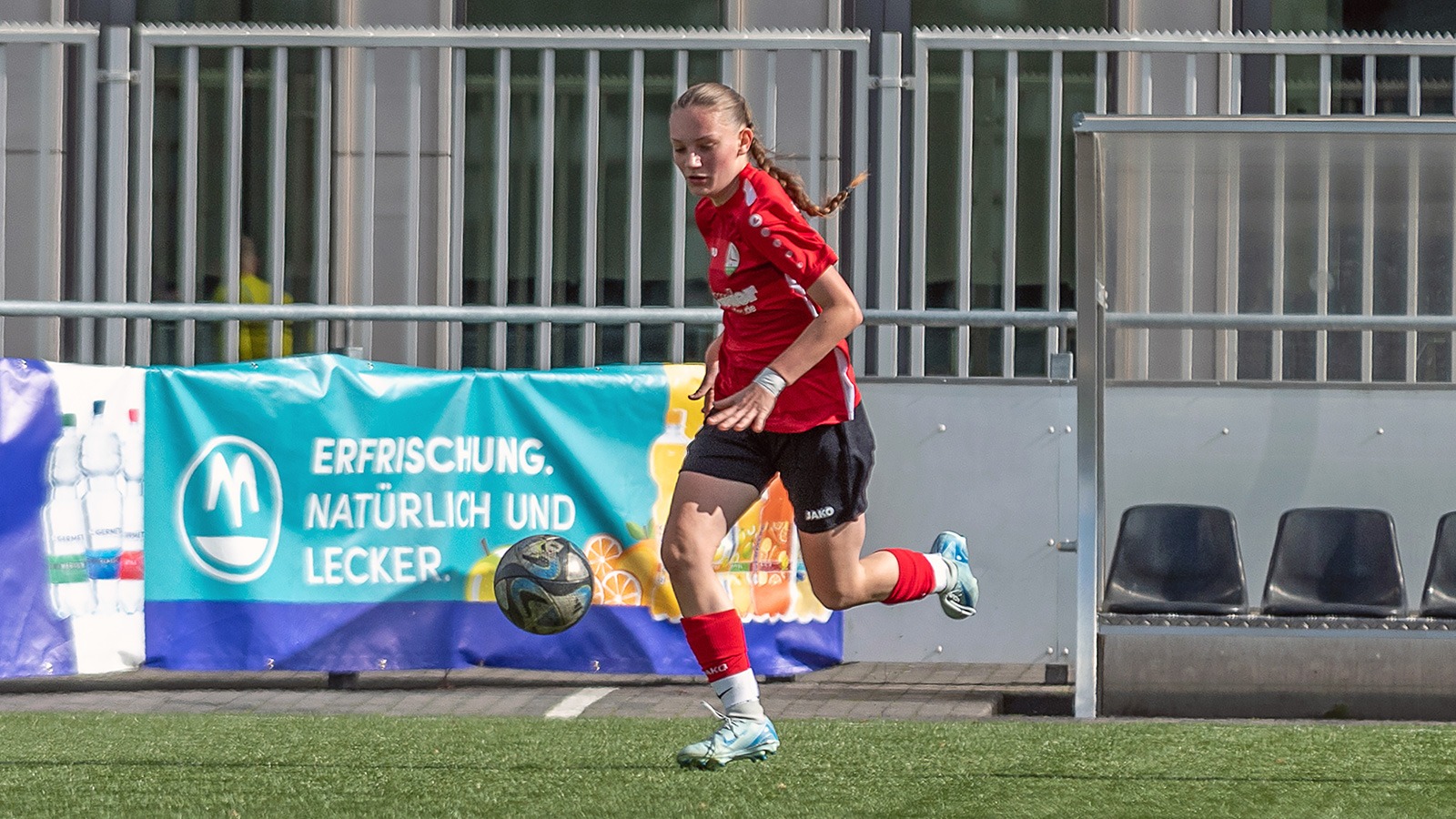 FSV-Nachwuchsspielerin Lena-Catarina Latton (Foto: Boris Kessler / FSV Gütersloh 2009)