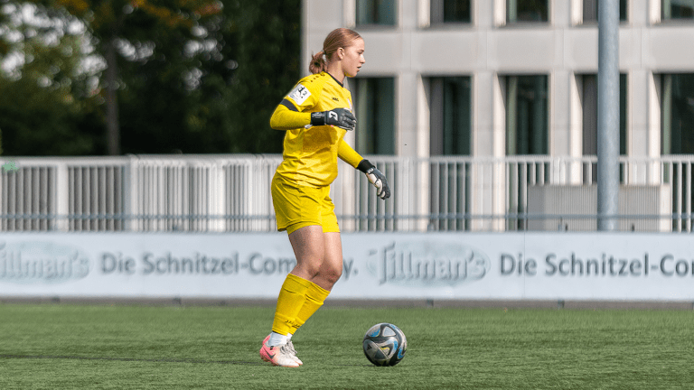 FSV-Nachwuchstorhüterin Linna Hermsmeier (Foto: Boris Kessler / FSV Gütersloh 2009)