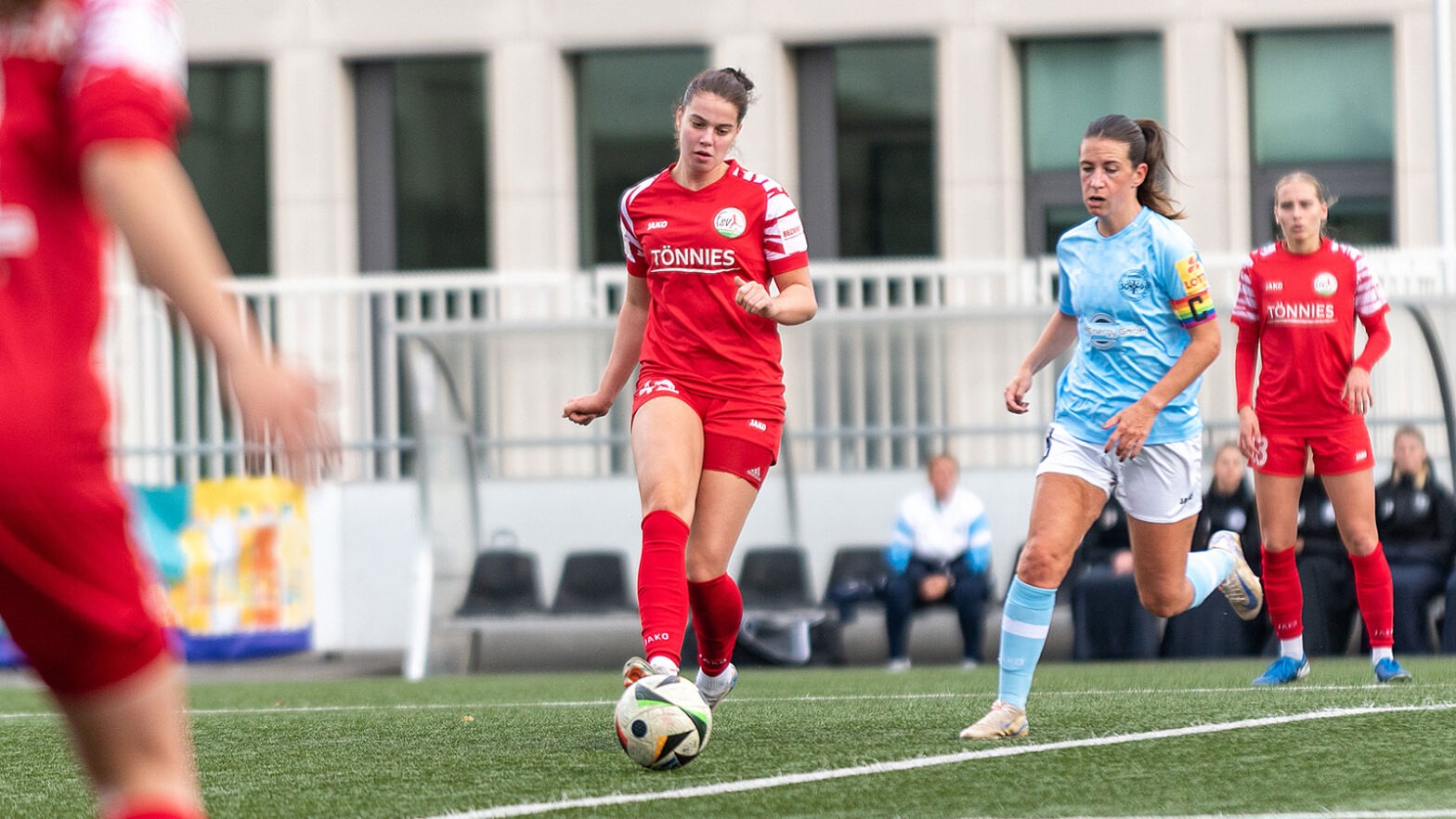 FSV-Verteidigerin Chiara Tappe im Zweitligaduell gegen die SG 99 Andernach. (Foto: Boris Kessler / FSV Gütersloh 2009)