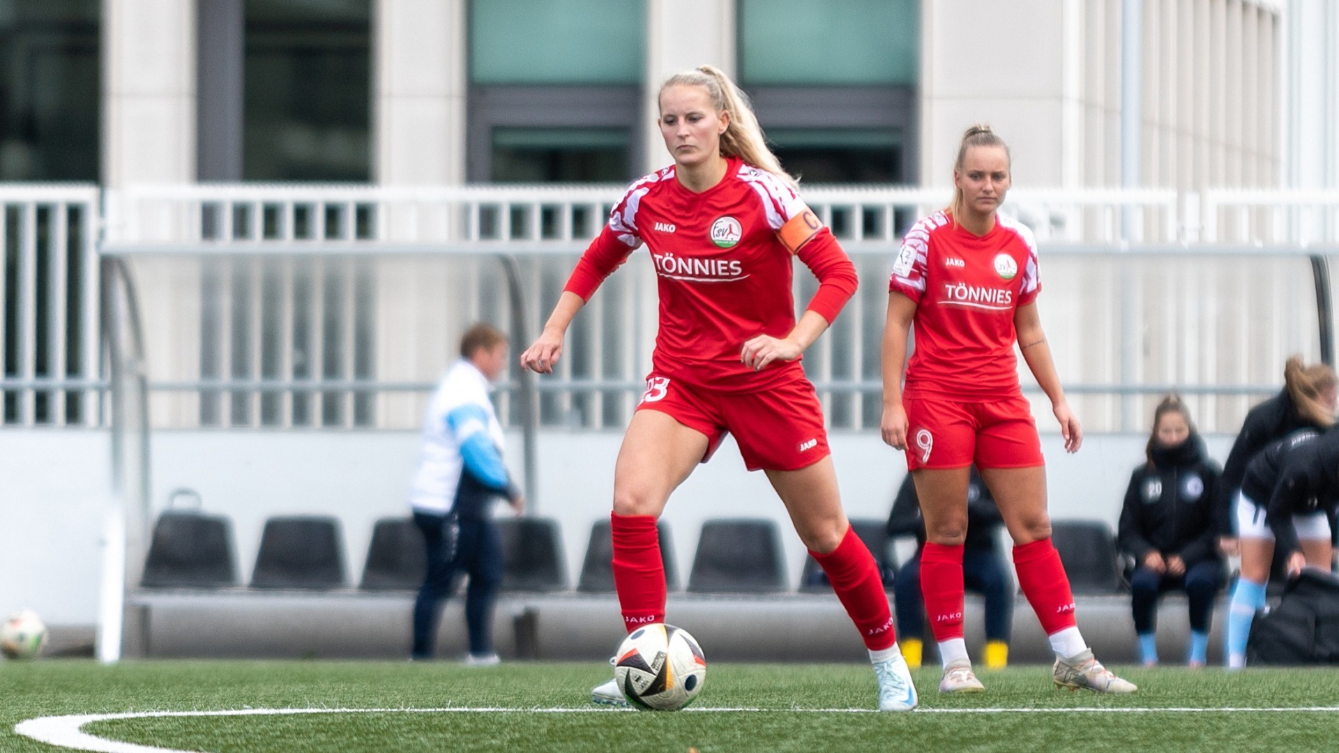 FSV-Mittelfeldspielerin Maren Tellenbröker (Foto: Boris Kessler / FSV Gütersloh 2009)