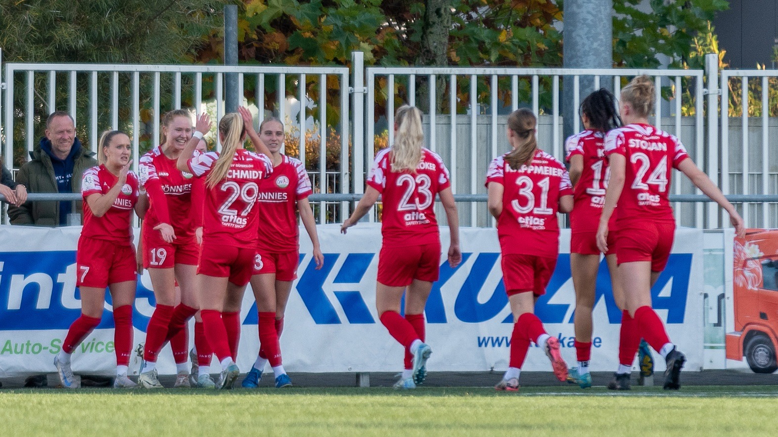 Die Mannschaft des FSV Gütersloh. (Foto: Boris Kessler / FSV Gütersloh 2009)