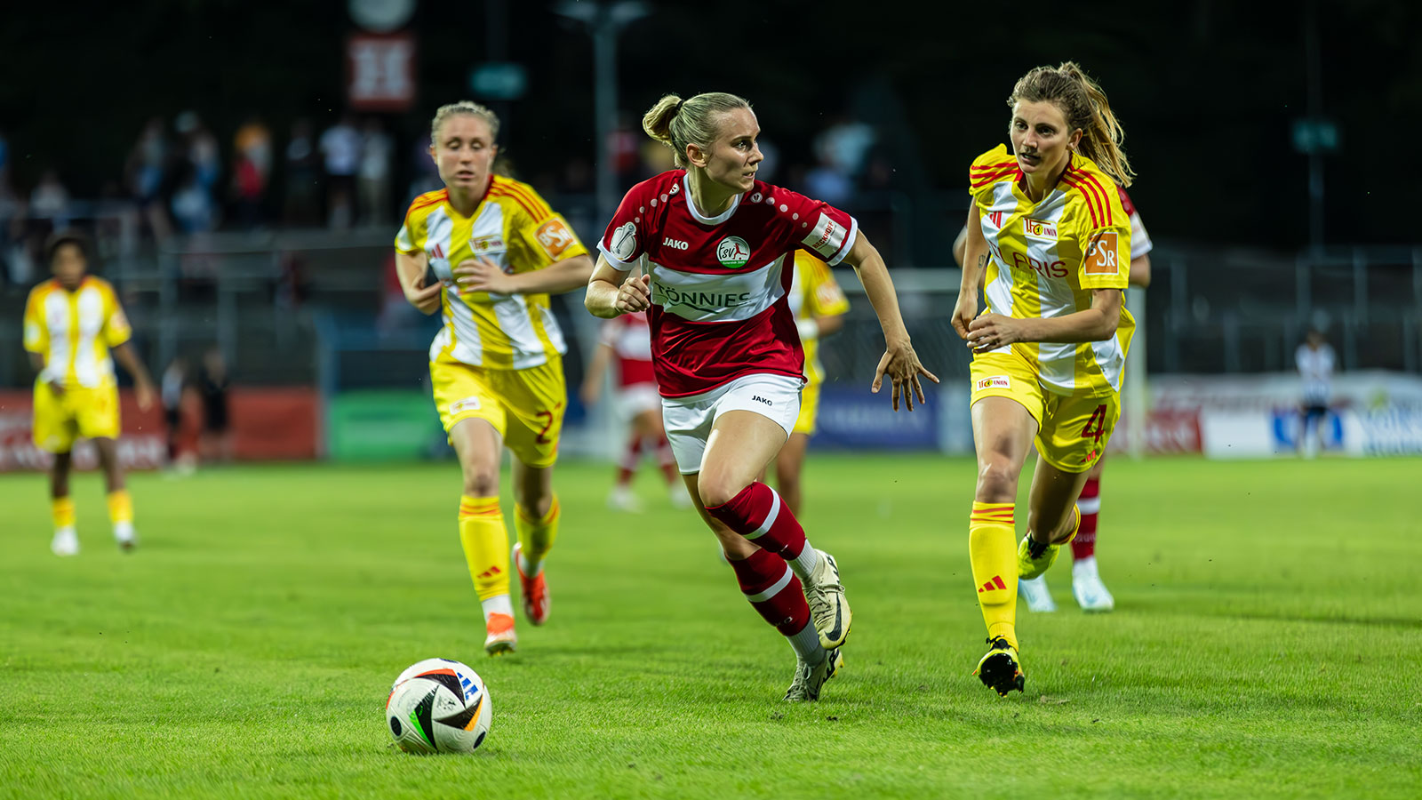 FSV-Offensivspielerin Linda Preuß im DFB-Pokalspiel gegen den 1. FC Union Berlin. (Foto: Dennis Seelige / FSV Gütersloh 2009)