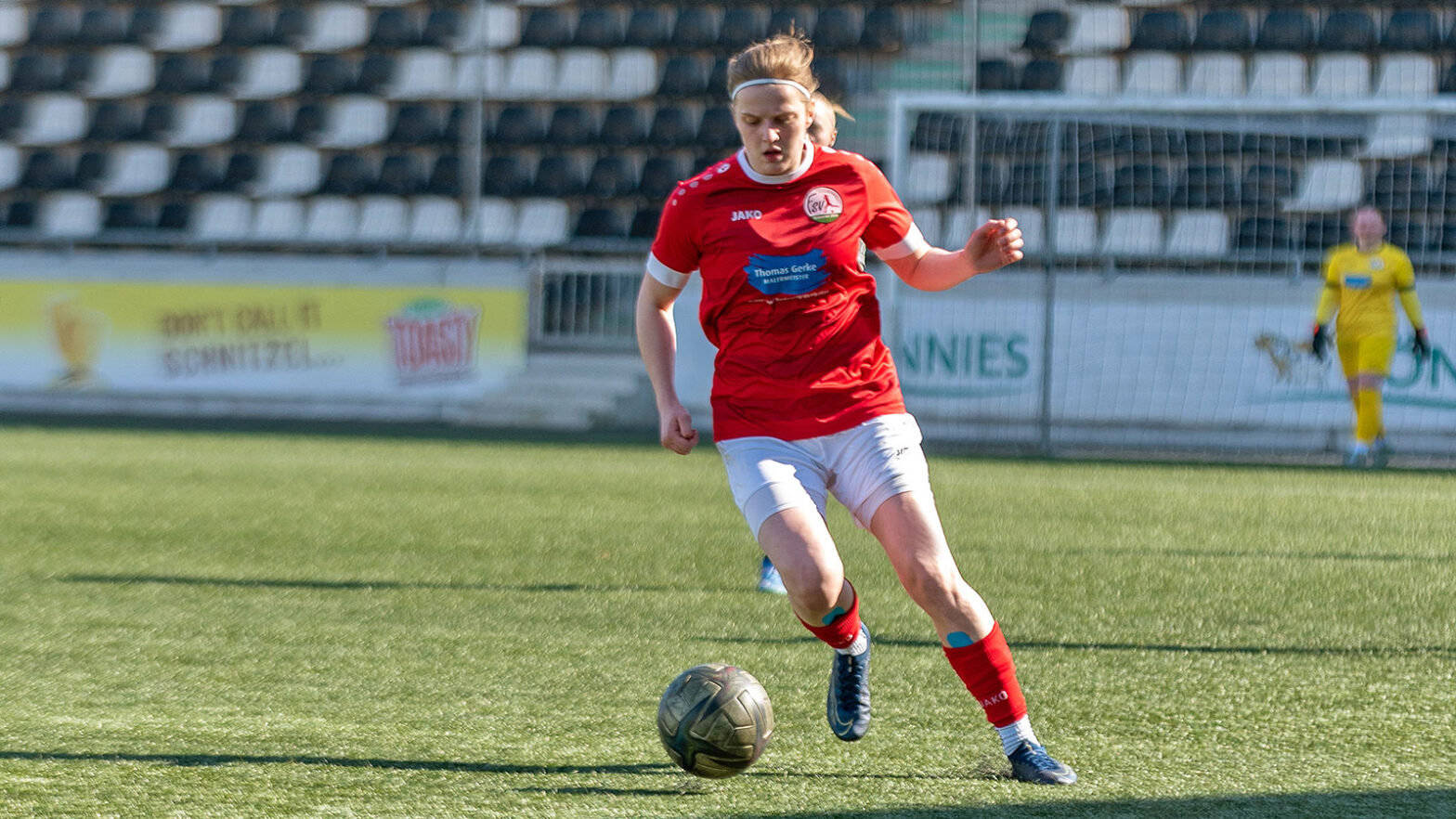 Sophie Nitsch im Einsatz für die "Zweite". (Foto: Boris Kessler / FSV Gütersloh 2009)