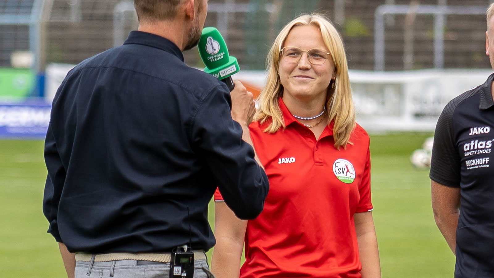 FSV-Torhüterin Sarah Rolle im Sky-Interview. (Foto: Dennis Seelige / FSV Gütersloh 2009)