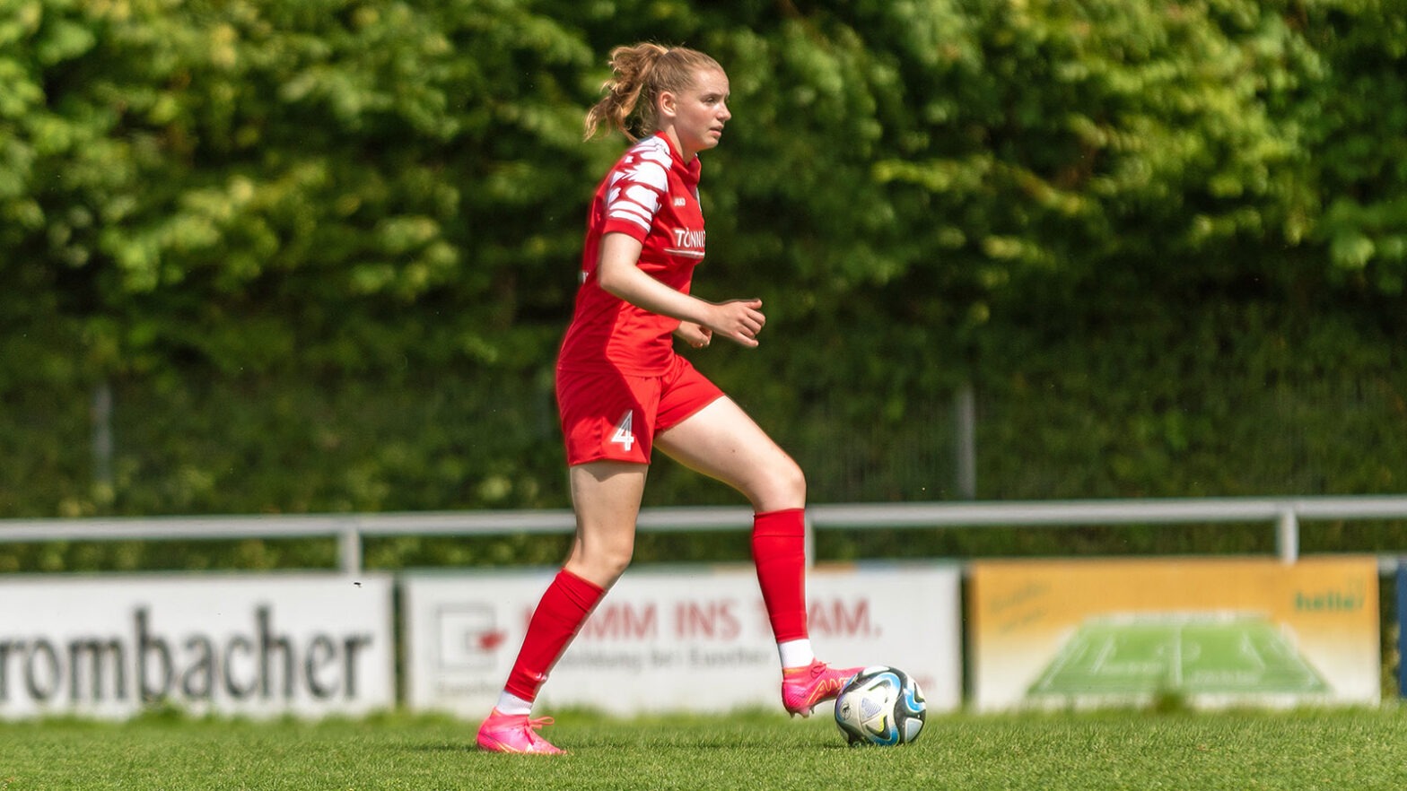 Emma Bendix im Einsatz für den FSV Gütersloh. (Foto: Boris Kessler / FSV Gütersloh 2009)