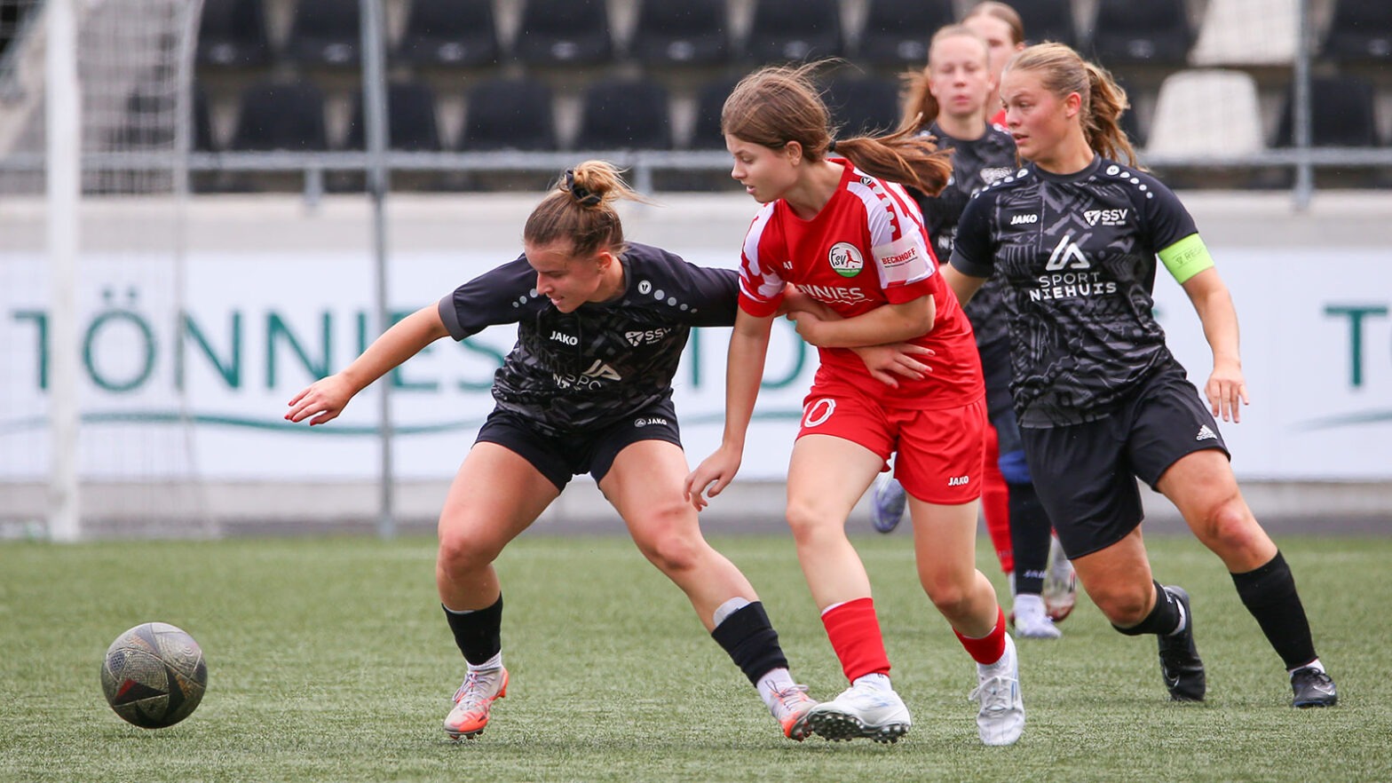 Greta Hohensee im Regionalliga-Duell gegen den SSV Rhade. (Foto: Michael Meßmann / FSV Gütersloh 2009)