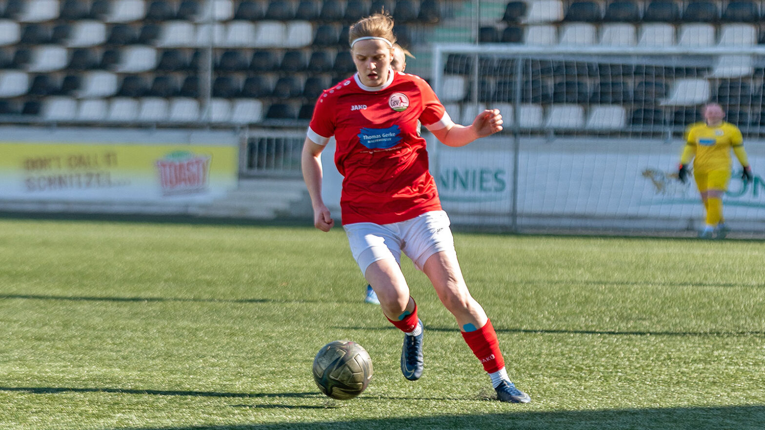 Sophie Nitsch im Einsatz für den FSV Gütersloh II. (Foto: Boris Kessler / FSV Gütersloh 2009)