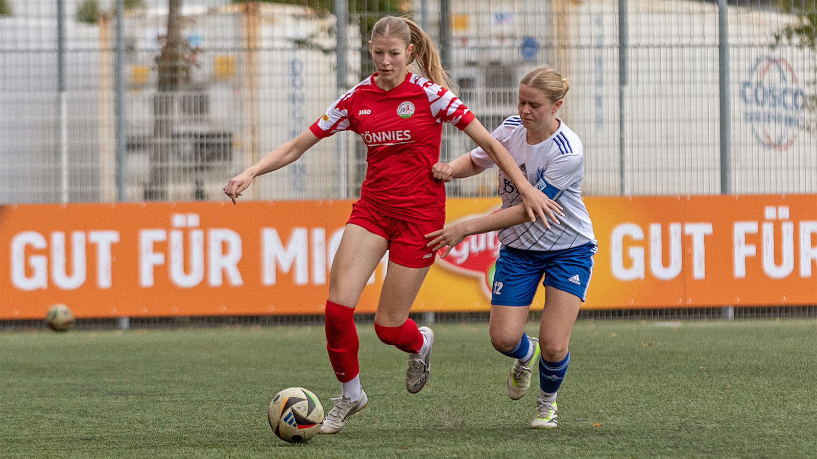 Lara Mehn im Westfalenliga-Duell gegen den SC Borchen. (Foto: Boris Kessler / FSV Gütersloh 2009)