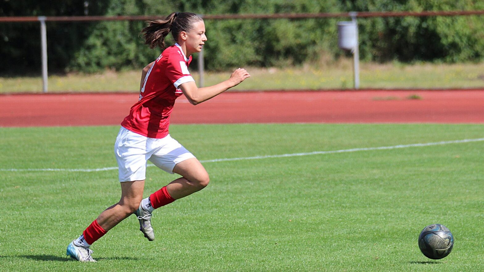 FSV-Nachwuchsspielerin Friederike Ladage (Foto: Tina Haag / FSV Gütersloh 2009)