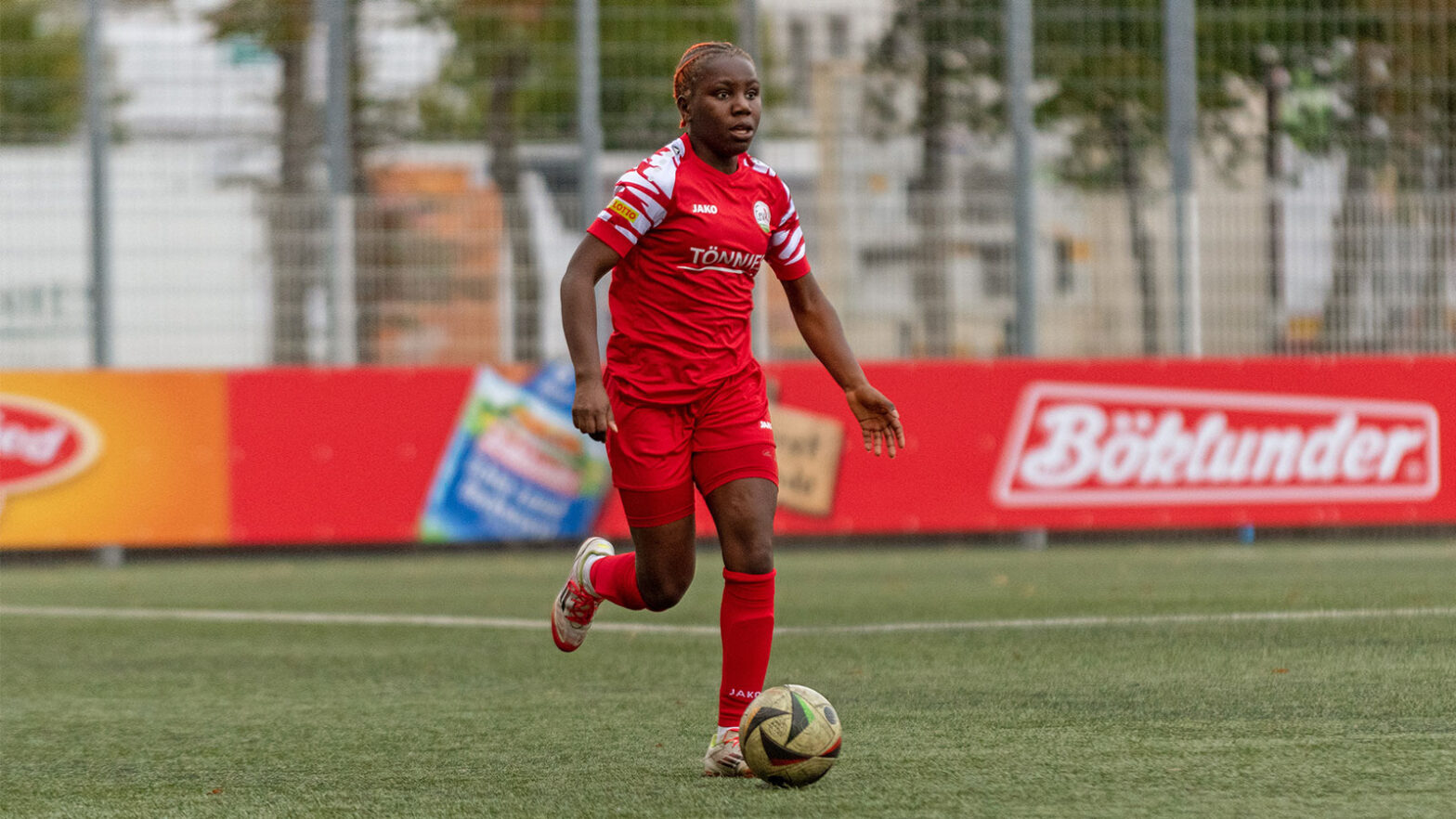 Gabriella Soundè im Einsatz für den FSV Gütersloh II. (Foto: Boris Kessler / FSV Gütersloh 2009)