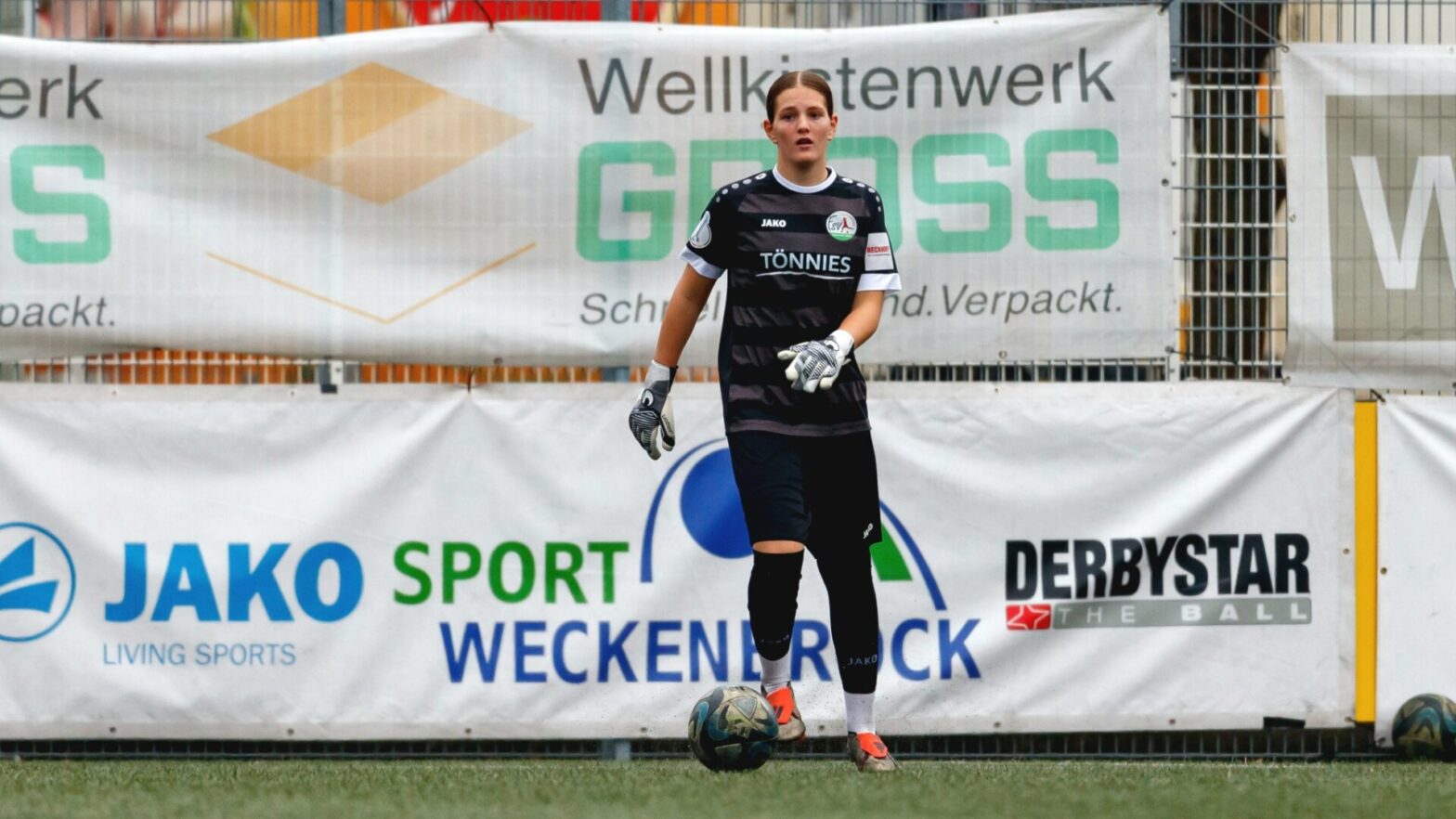 FSV-Nachwuchstorhüterin Kim Fahrmeyer (Foto: Michael Meßmann / FSV Gütersloh 2009)