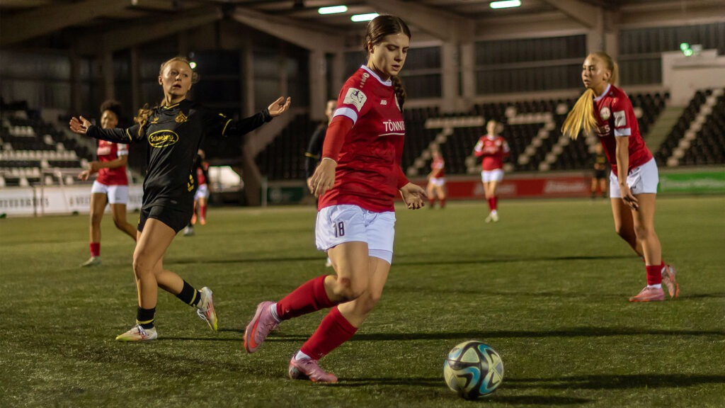 FSV-Nachwuchsspielerin Helena Babić im U19-Duell gegen den 1. FC Köln. (Foto: Boris Kessler / FSV Gütersoh 2009)