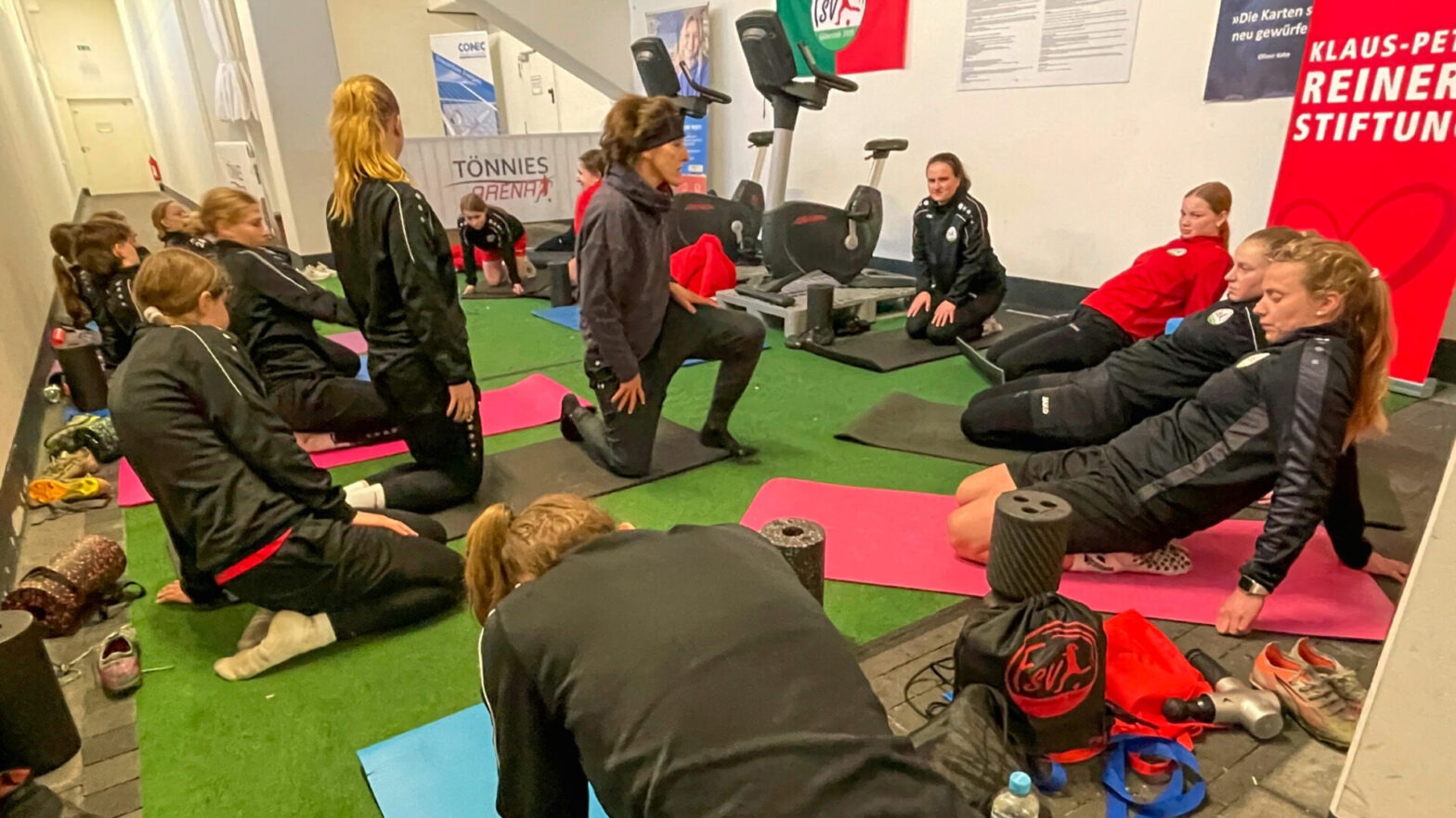 Kurztrainingslager in der Tönnies-Arena (Foto: Wolfgang Temme / FSV Gütersloh 2009]