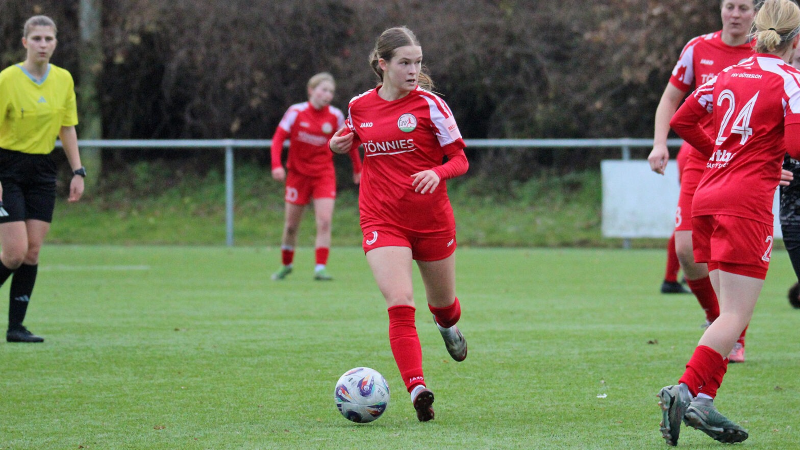 Leandra Kammermann im Einsatz für den FSV. (Foto: Tina Haag / FSV Gütersloh 2009)