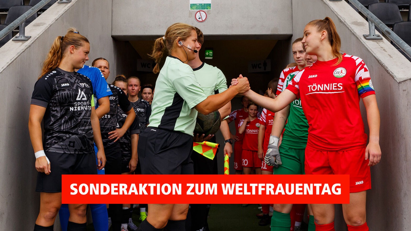 Sonderaktion zum Weltfrauentag (Foto: Michael Meßmann / FSV Gütersloh 2009)
