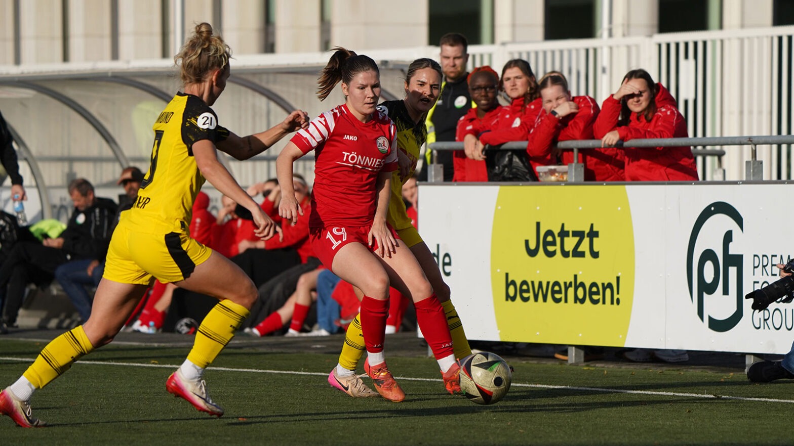 FSV-Angreiferin Pauline Berning im Einsatz in der Regionalliga West. (Foto: Aleks Czapla / FSV Gütersloh 2009)